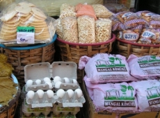 Produkty lokalnego rolnictwa na targu