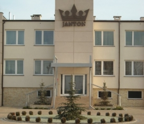 Siedziba firmy Jantoń w Dobroniu